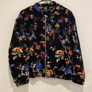 Zara Floral Bomber Style Jacket/Size M/ Zipper Detail on Sleeve/Slash Pockets
